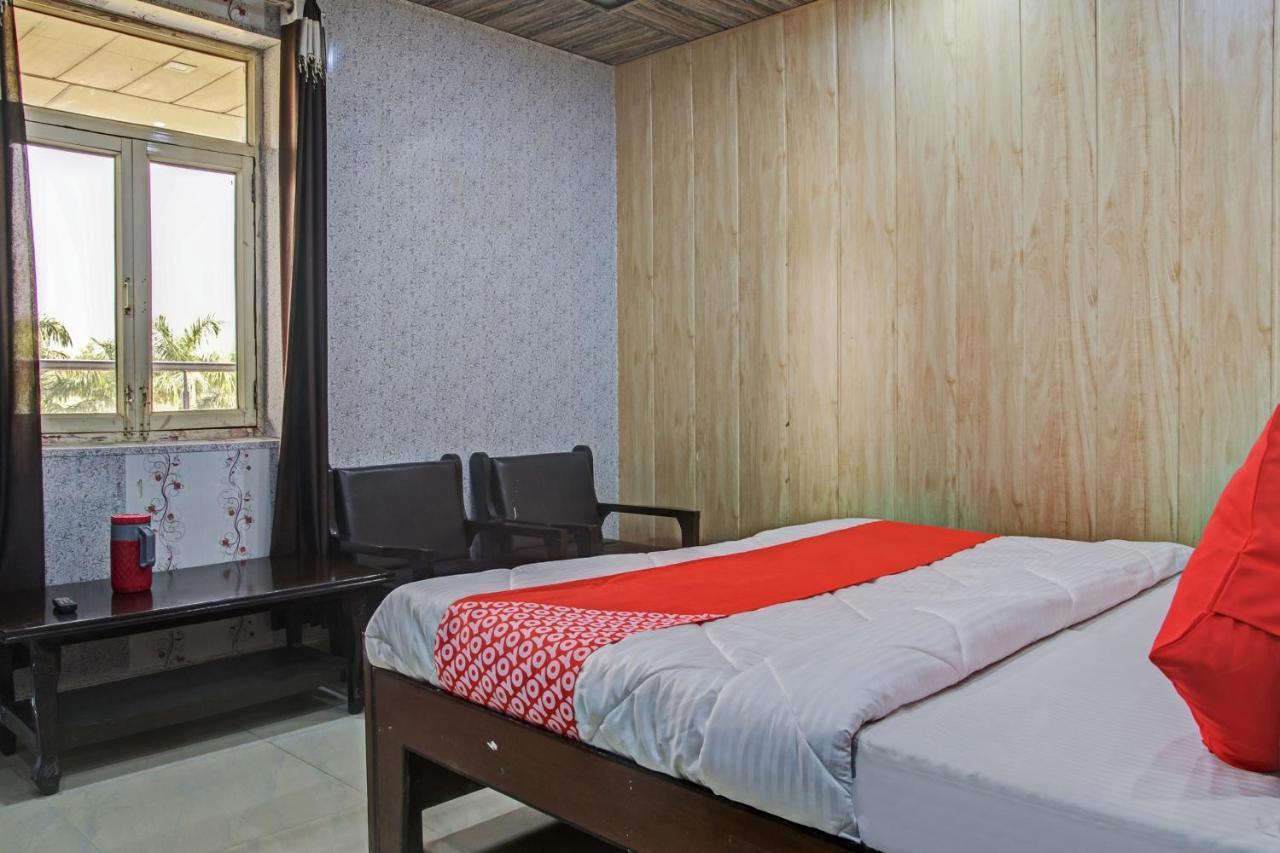 Oyo 62241 Swastik Garden Hotel Dhāmpur Exterior foto